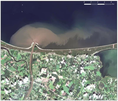 FishyGuy - Zdjęcie z satelity Sentinel pokazujące moment(i chwilę po) wpłynięcia fali...