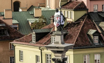 PanMagnus - Wczoraj Komitet Obrony Demokracji ubrał kolumnę Zygmunta w koszulkę/flagę...