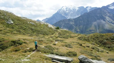 manedhel - W dolinie Rodanu dalej gorąco - udaliśmy się znów na ponad 2000 m na przeł...