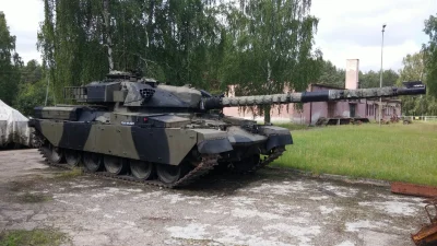 wojtoon - Wiecie co to jest? 
To brytyjski Chieftain Mk11 w zbiorach muzeum wojsk ląd...