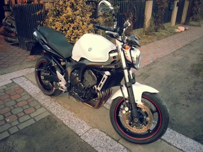 Robbeq - #motocykle #motocykleboners #chwalesie #yamaha
jeszcze tylko zamówić opony,...