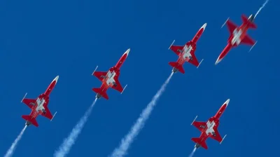 konik_polanowy - iksde

 Szwajcarska grupa akrobacyjna Patrouille Suisse dokonała w ...