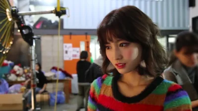 MiroslawWypok - #momo #twice
#koreanka #japonka #kpopgif