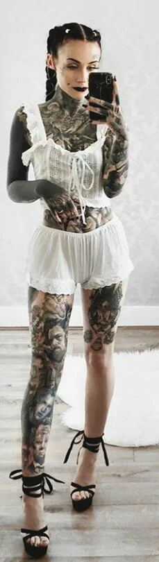 8.....R - Monami ʕ•ᴥ•ʔ #ladnapani #nogi #tatuazboners #tatuaze