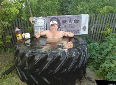 zwirz - #heheszki #humorobrazkowy #jacuzzi