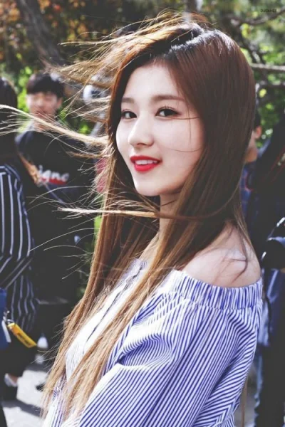 MiroslawWypok - #sana #twice
#koreanka #japonka