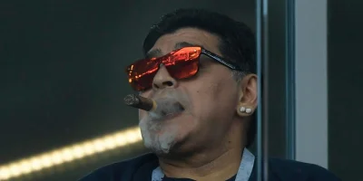 MichaelAngeloo - Wie ktoś gdzie można znaleźć takie okulary jak miał wczoraj Maradona...