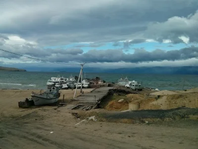 kotbehemoth - Stary pomost i kutry rybackie na wyspie Olkhon na jeziorze Bajkał

Nies...