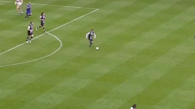 ryzu - Dokładnie trzy lata temu.

Hatem Ben Arfa v Bolton

#golgif