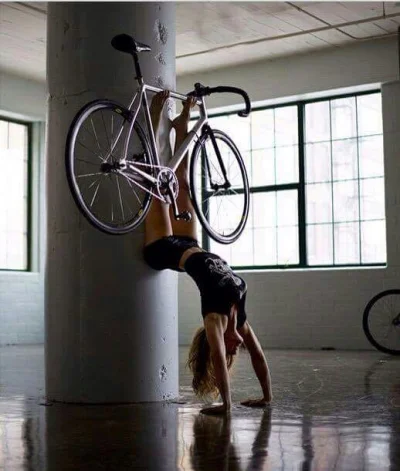 Kejcia26 - Ktoś reflektuje na taki stojak? ^.-

#rower #fitnessboners #ladnapani #gim...