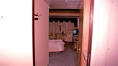 riley24 - Śmierć w Oslo Plaza Hotel

W 1995 roku elegancka młoda kobieta zameldował...