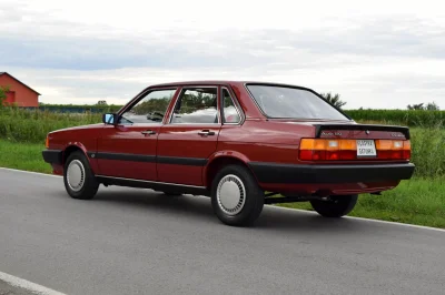 o.....y - >Audi 80 Diesel B2 z silnikiem wysokoprężnym o pojemności 1,6 l, osiągający...