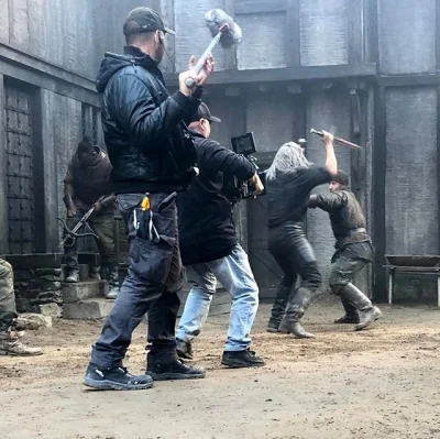 ColdMary6100 - 2019, Henry Cavill jako Wiedźmin w trakcie kręcenia „Rzezi w Blaviken”...