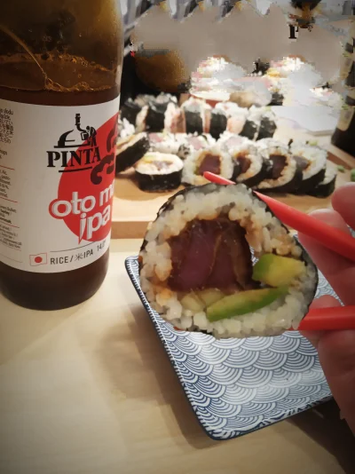 Odbuta - Rice IPA + domowe sushi (｡◕‿‿◕｡)

#sushi #gotujzwykopem #piwo #craftbeer #...