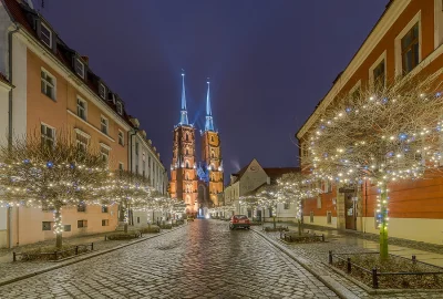 yazhubal - Ostrów Tumski, Wrocław. Jeszcze w oświetleniu lampkowo zimowym. Polecam wi...