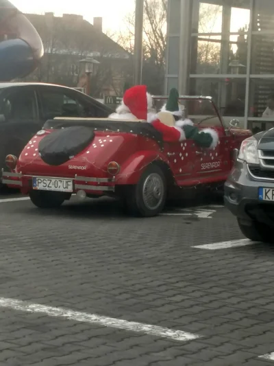 gurken - A tak parkuje św. Mikołaj w #krakow #serenada na miejscu dla niepełnosprawny...