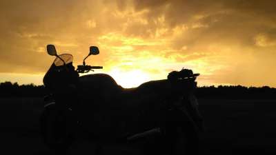 zen_zen - Taki zachód słońca nad Holandią :)
#motocykle #zachodslonca