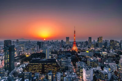 Lookazz - > "Metropolis" - A sunset over Tokyo, with Mt. Fuji in the distance



#fot...