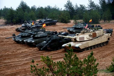 Bednar - Zlot czołgistów gdzieś w Polsce ( ͡° ͜ʖ ͡°)

#militaria #czolgi #wojsko #c...
