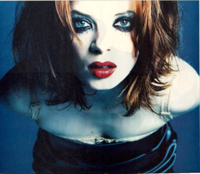M.....e - Shirley Manson, połowa lat 90, wokalistka Garbage, aktorka. 

#bojowkashi...