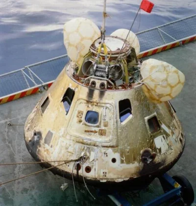 A.....1 - Moduł dowodzenia Apollo 8 po powrocie na Ziemię. Ocean Spokojny, 27 grudnia...