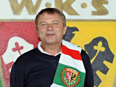 linoleum - #ekstrakla #wks Nowy trener Śląska



Tadeusz Pawłowski ma 60 lat i jest j...