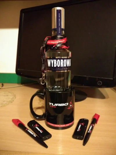 mpower - Dzięki @Turbo-Tec za #rozdajo ;) Kubek bardzo ładny, zapalniczki i długopisy...