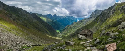 yazhubal - Dolina Timmelsjoch niedaleko przełęczy o tej nazwie. Łączy Austrię z Włoch...