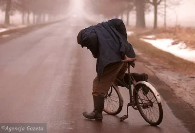 HyperDesmo - @adi2131: W ramach ciekawostki - ten sam słynny rowerzysta pieszy z inne...