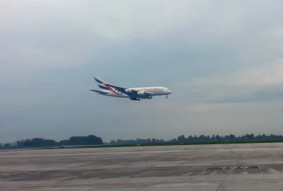 e.....i - Dzisiaj obudził mnie flightradar. 20 minut i byłem na lotnisku.
A380 na Ok...