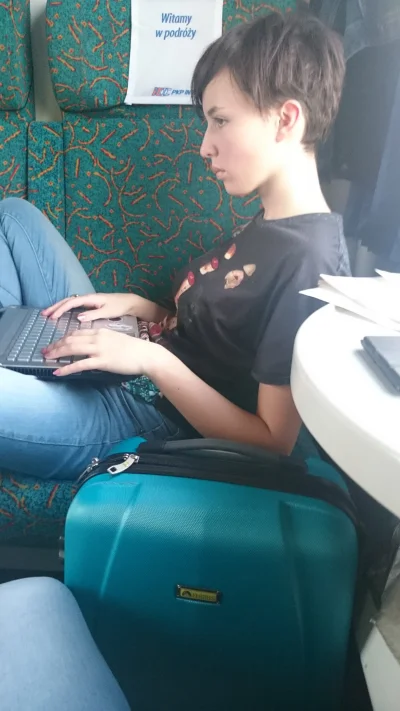 zloty_wkret - @czelabinka: to za karę, że miałaś giry na siedzeniu w pociągu xD