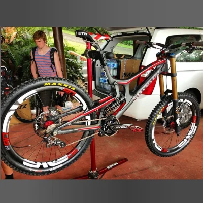 hcrns - Rower Steve'a Peata z dzisiejszego Pucharu Świata DH w Cairns



#rower #bike...