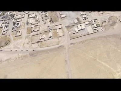 Piezoreki - Zamachowiec-samobójca ściga i dogania irackiego Humvee, okolice Mosulu.
...