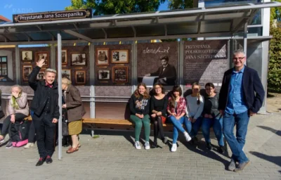 Jozia2207 - W rodzinnym Tarnowie takie przystanki autobusowe poświęcone Szczepanikowi