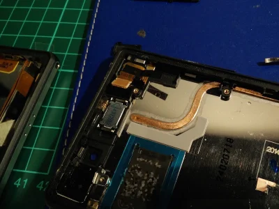 bgsCh3gJQD - sony xperia z2 też ma chłodzenie Heat pipe