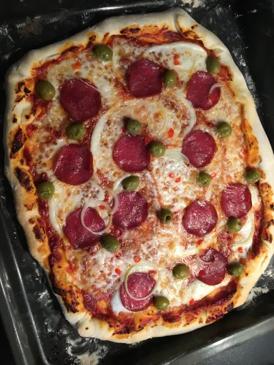 Bardamu - Mozarella z mleka bawolego, salami, oliwki i pepperoni #pizza #foodporn #je...