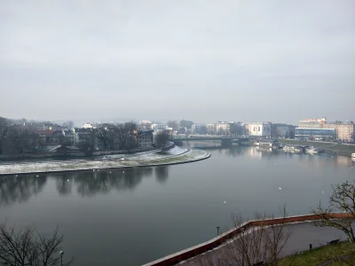 Polinik - To szare to poranna mgła czy ten słynny smog?
( ͡° ͜ʖ ͡°)

#krakowskiewy...