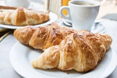 Gaboleusz - ciekawe czy croissanty na uspokojenie są już upieczone ( ͡° ͜ʖ ͡°)
#mecz