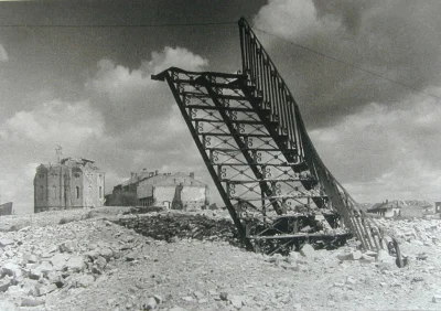 brusilow12 - Jedno z moich ulubionych zdjęć ze Stalingradu - "schody do nieba"