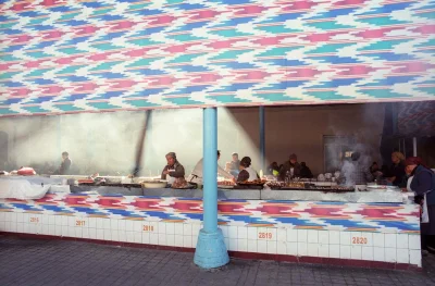 gtk90 - 5 zdjęć z Czajchanu (herbaciarnia, jadłodajnia?) przy bazarze Chorsu w Taszke...