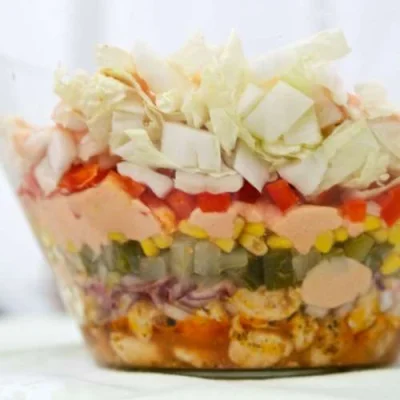 KolorBezKoloru - Sałatka gyros najlepsza sałatką na świecie!
#salatka #swieta #jedzz...