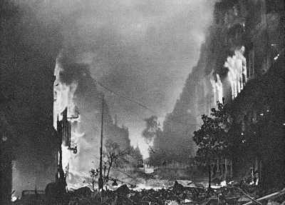 j.....a - 20 sierpnia 1944 - 20 dzień Powstania

niedziela



Stare Miasto płonęło. N...