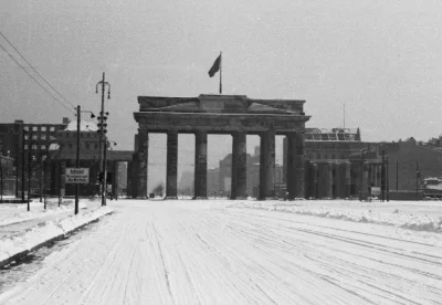 N.....h - #fotohistoria #berlin #lata50
