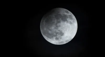 MarekAntoniuszGajusz - Przypominam, że dziś w nocy będzie widać na niebie Księżyc

...