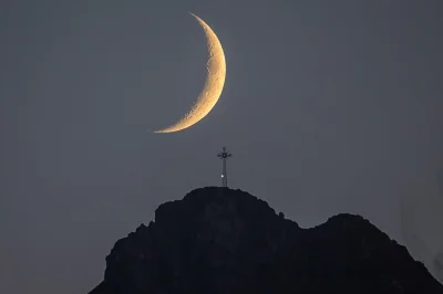 Artktur - Wczorajsza koniunkcja Księżyc, Jowisz nad Giewontem
fot. Dariusz Bobak

...