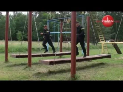 SNUPPi - @maknus: A tutaj dla kontrastu ćwiczą nasi dzielni policjanci chyba nawet na...