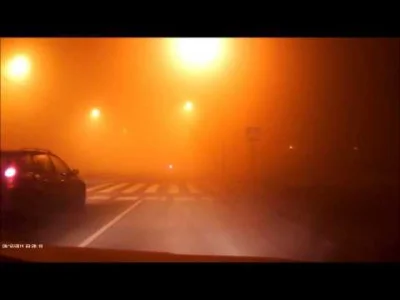 nieocenzurowany88 - Na skrzyżowaniu Żeromskiego/Kopernika wjeżdża się w strefę mgły, ...