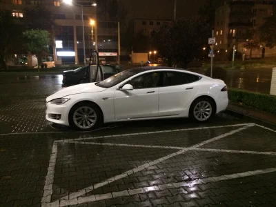 kemot1988 - #tesla przed chwilą w Gdyni