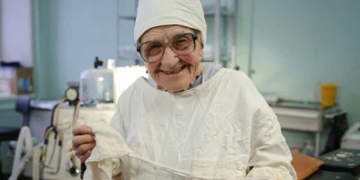 Twinkle - Alla Levushkina. 67 lat doświadczenia. Ponad 10 tysięcy operacji. 4 zabiegi...