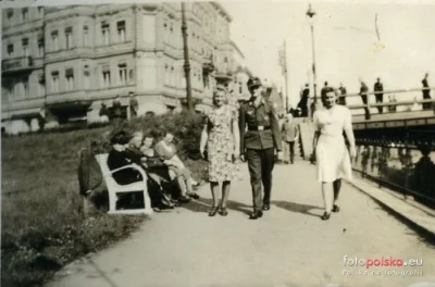 Ex3 - Bydgoszcz, czerwiec 1944, ul. Mostowa.
To samo miejsce w googlemaps dzisiaj

...